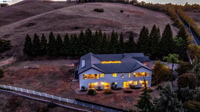 31 Hidden Hills Pl, Danville, CA 94506