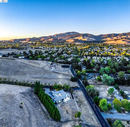 31 Hidden Hills Pl, Danville, CA 94506