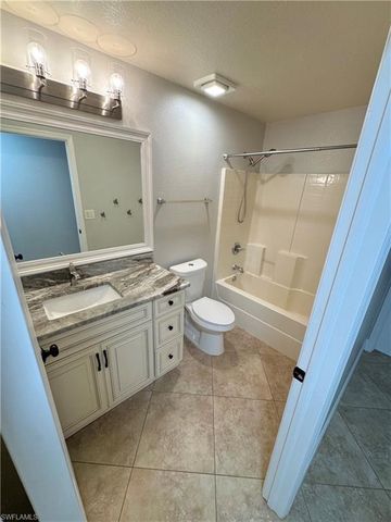 3829 SW 17th PL, Cape Coral, FL 33914