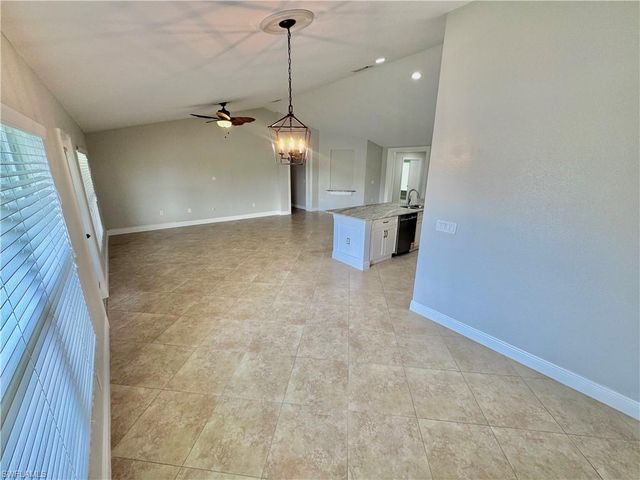 3829 SW 17th PL, Cape Coral, FL 33914