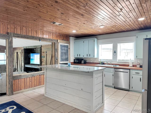 367 Council Rock Road, Eclectic, AL 36024