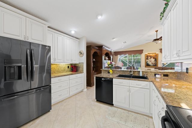5185 Glenville Drive, Boynton Beach, FL 33437