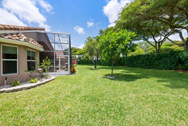 5185 Glenville Drive, Boynton Beach, FL 33437