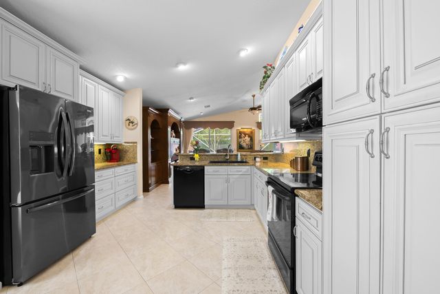 5185 Glenville Drive, Boynton Beach, FL 33437