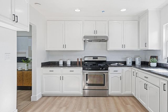 2370 Ralmar Avenue, East Palo Alto, CA 94303