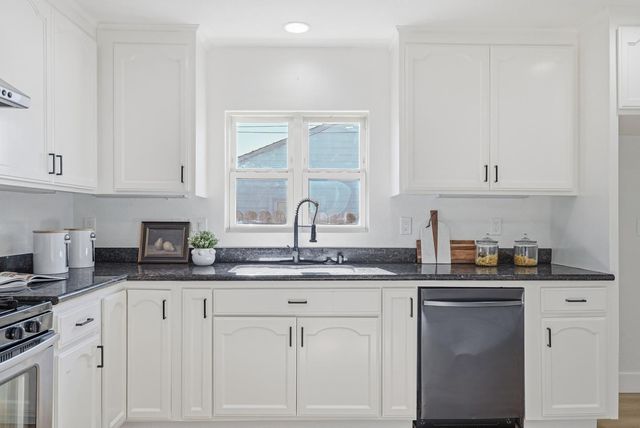 2370 Ralmar Avenue, East Palo Alto, CA 94303