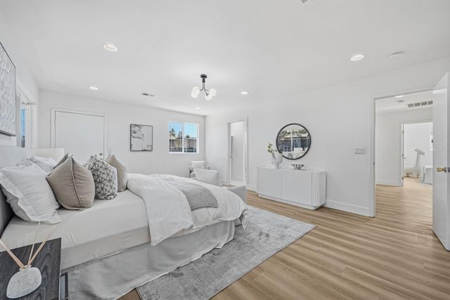 2370 Ralmar Avenue, East Palo Alto, CA 94303