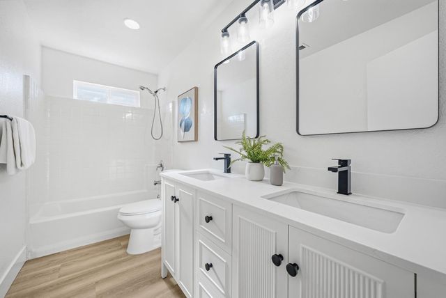 2370 Ralmar Avenue, East Palo Alto, CA 94303