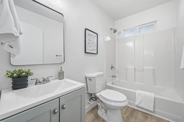 2370 Ralmar Avenue, East Palo Alto, CA 94303