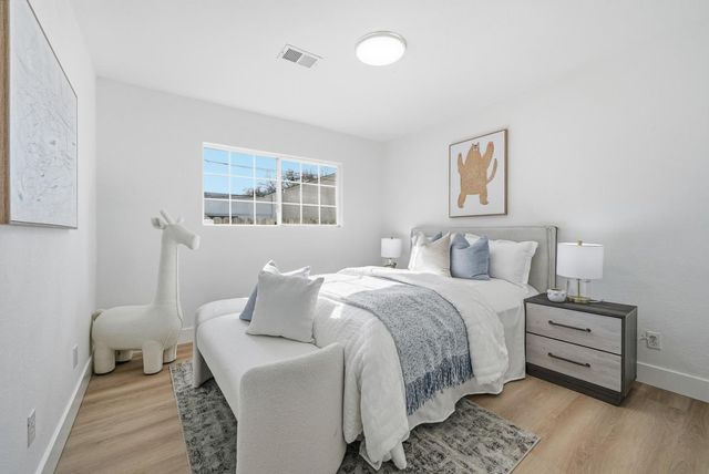 2370 Ralmar Avenue, East Palo Alto, CA 94303