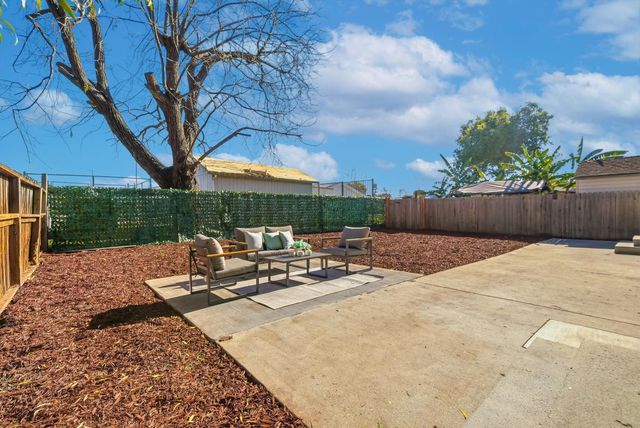 2370 Ralmar Avenue, East Palo Alto, CA 94303