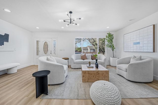 2370 Ralmar Avenue, East Palo Alto, CA 94303