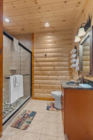 932 Chestnut Drive, Gatlinburg, TN 37738