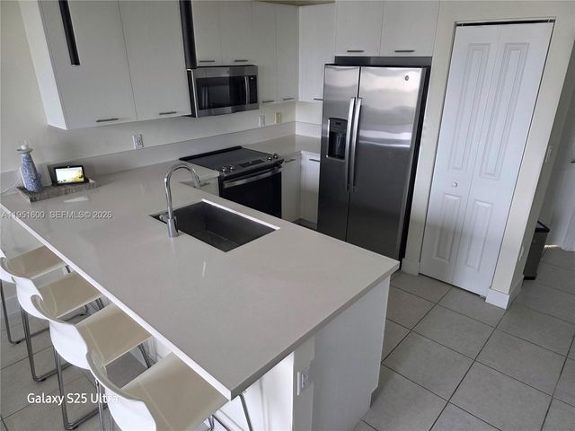 10270 NW 66th St 303, Doral, FL 33178