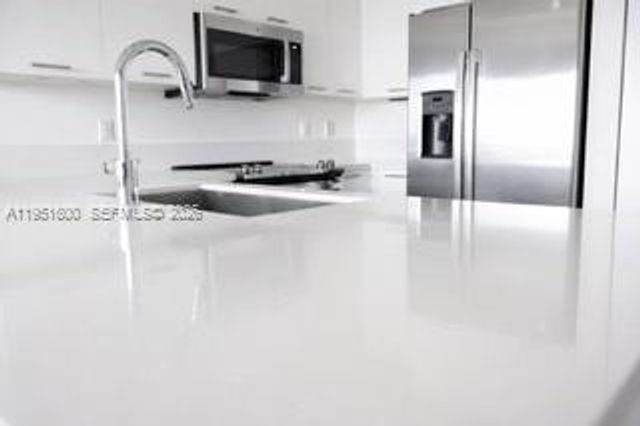 10270 NW 66th St 303, Doral, FL 33178