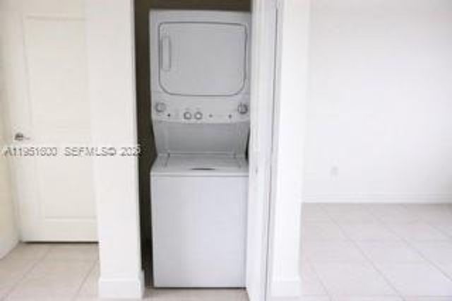 10270 NW 66th St 303, Doral, FL 33178