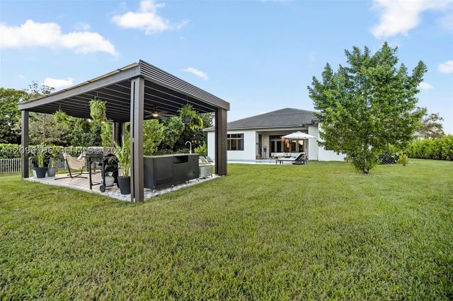 5000 SW 159th Ave, Southwest Ranches, FL 33331