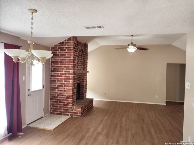 972 HEDGESTONE DR, San Antonio, TX 78258