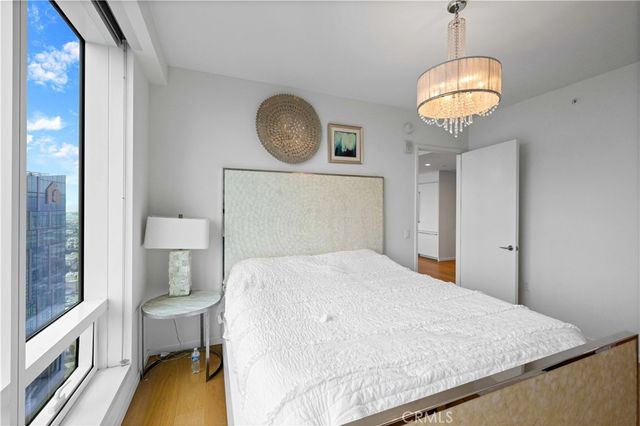 877 Francisco St 4111, Los Angeles, CA 90017