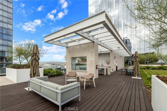 877 Francisco St 4111, Los Angeles, CA 90017