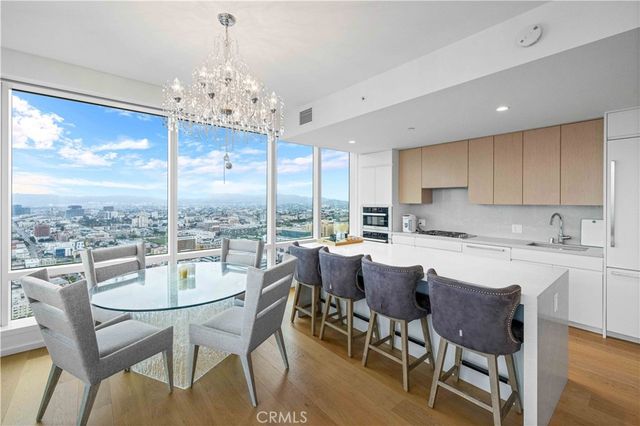 877 Francisco St 4111, Los Angeles, CA 90017