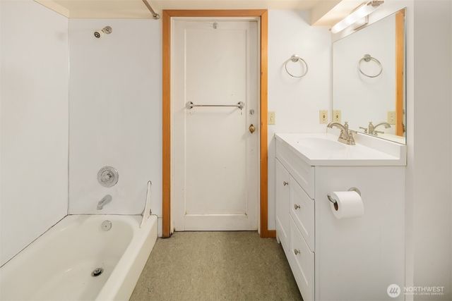 2616 Franklin Avenue E, Seattle, WA 98102