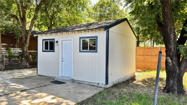 3315 Cedarcroft Lane, Dallas, TX 75233