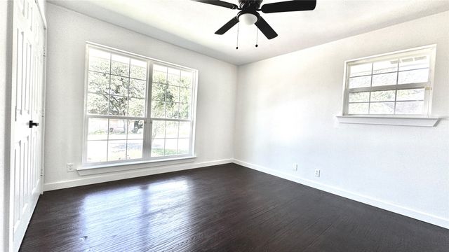 3315 Cedarcroft Lane, Dallas, TX 75233