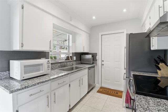 517 S Jefferson Street, Beverly Hills, FL 34465