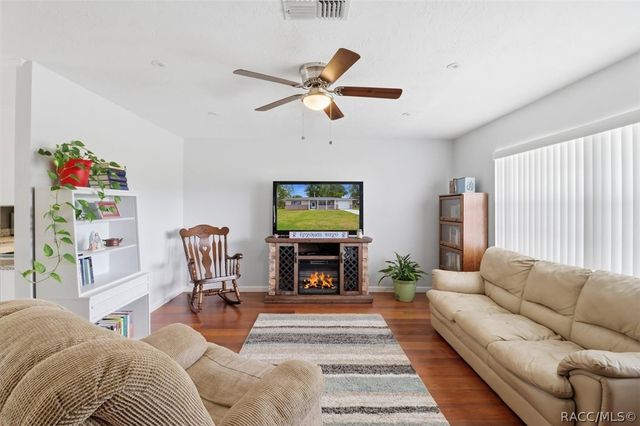 517 S Jefferson Street, Beverly Hills, FL 34465