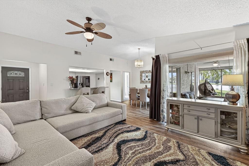 Image 11 of property listing at 11520 SADDLEBOW LANE, Orlando, FL 32821