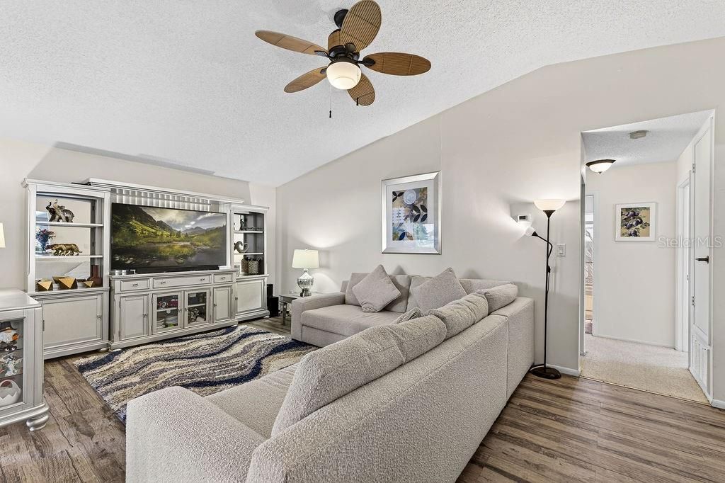 Image 12 of property listing at 11520 SADDLEBOW LANE, Orlando, FL 32821