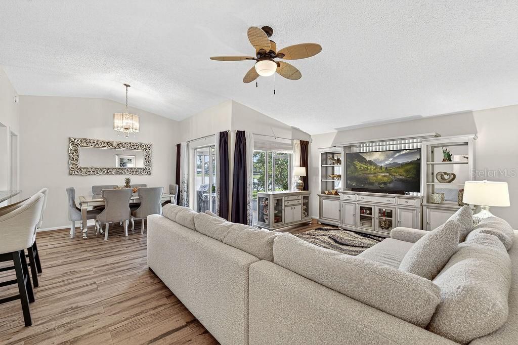 Image 13 of property listing at 11520 SADDLEBOW LANE, Orlando, FL 32821