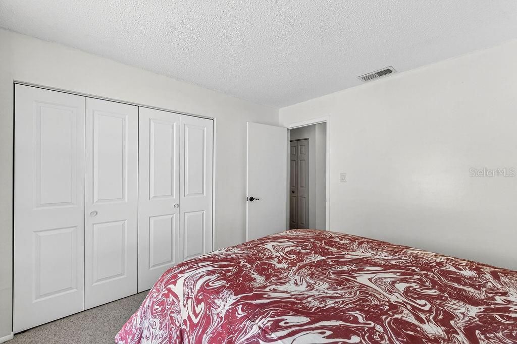 Image 25 of property listing at 11520 SADDLEBOW LANE, Orlando, FL 32821