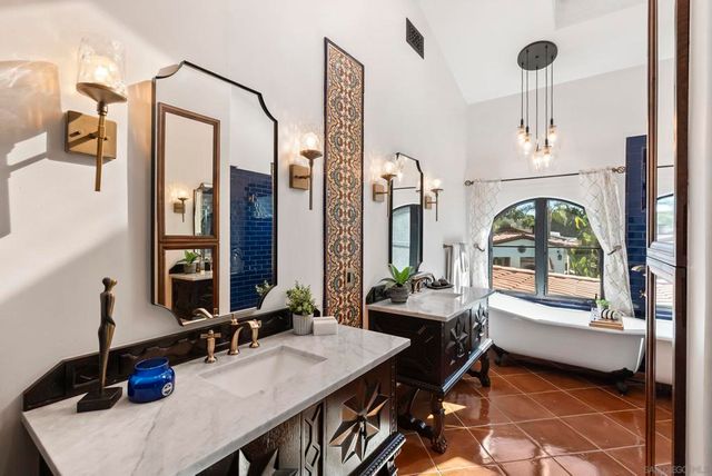 2103 Sunnyside Ave, El Cajon, CA 92019