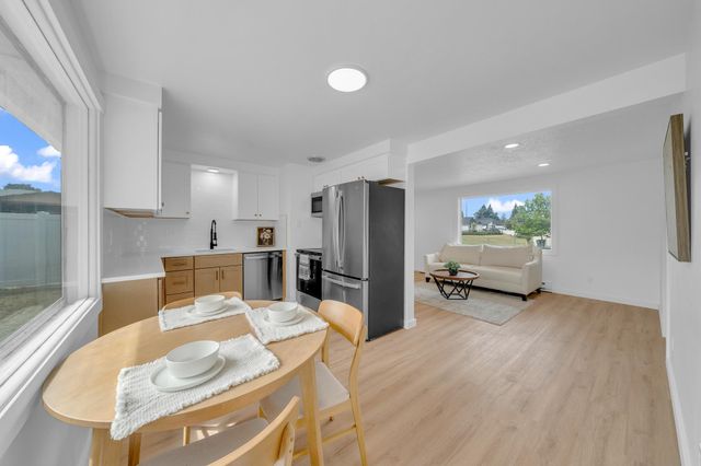 6204 N Morton St, Spokane, WA 99208