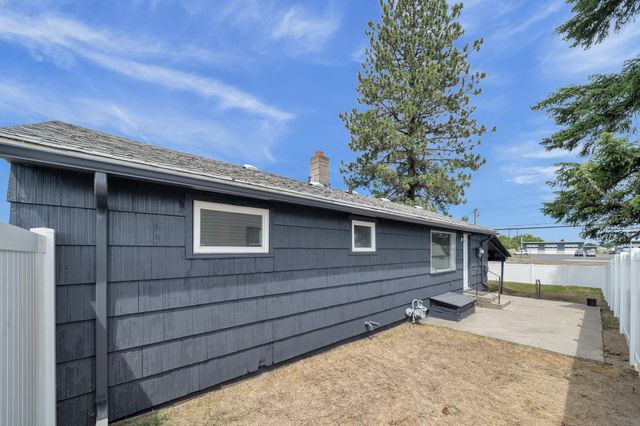 6204 N Morton St, Spokane, WA 99208