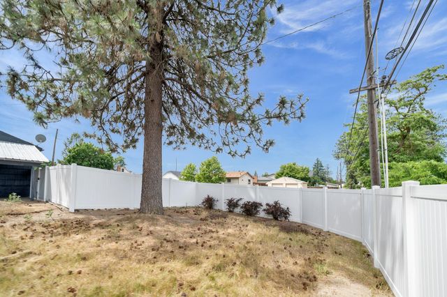 6204 N Morton St, Spokane, WA 99208