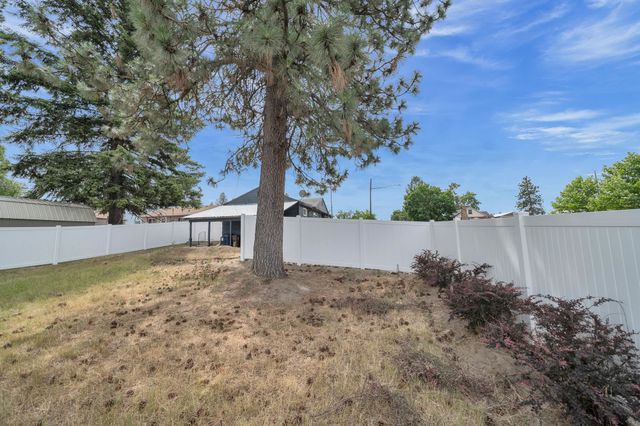 6204 N Morton St, Spokane, WA 99208