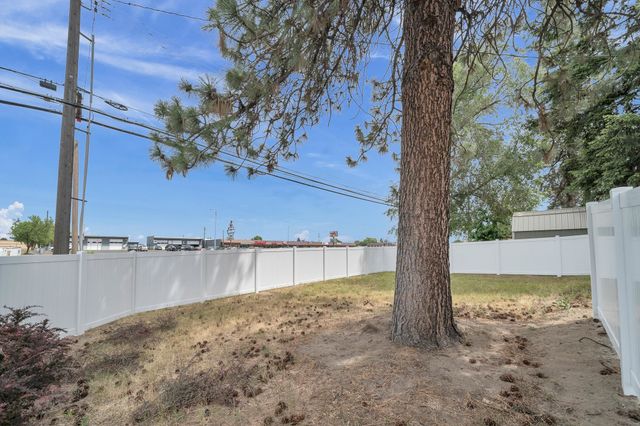 6204 N Morton St, Spokane, WA 99208