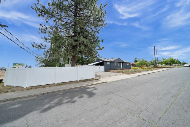 6204 N Morton St, Spokane, WA 99208