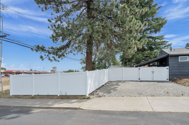 6204 N Morton St, Spokane, WA 99208