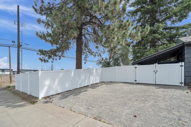 6204 N Morton St, Spokane, WA 99208