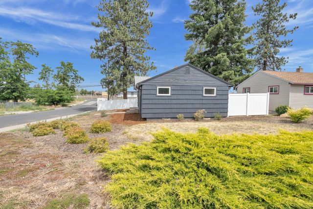 6204 N Morton St, Spokane, WA 99208