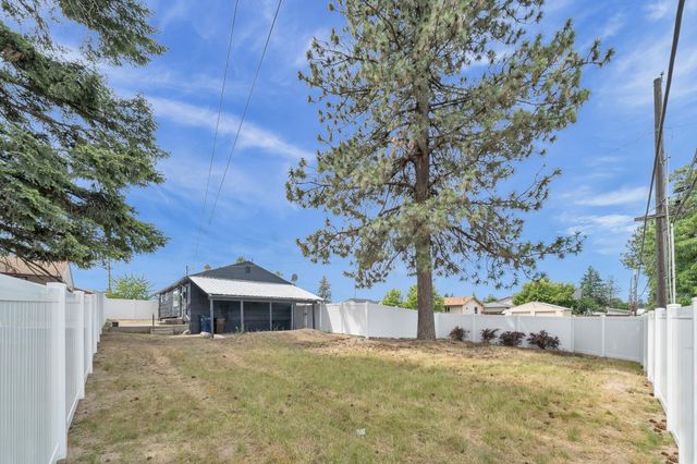 6204 N Morton St, Spokane, WA 99208