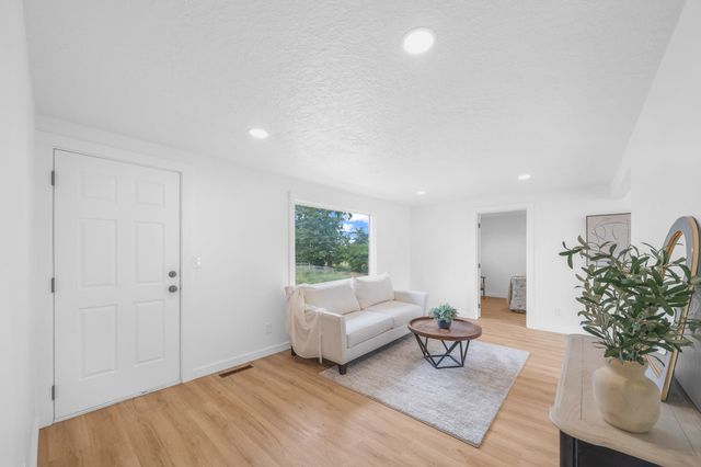 6204 N Morton St, Spokane, WA 99208