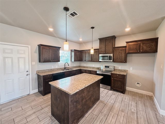 4709 Henry Street, Greenville, TX 75401