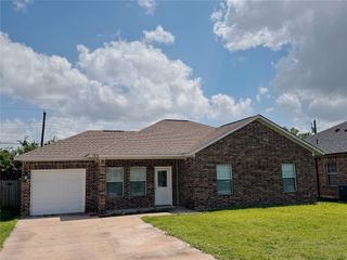 4709 Henry Street, Greenville, TX 75401