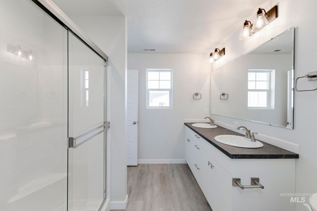 4364 N Glassford Ave, Meridian, ID 83646