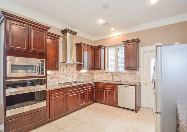 2326 Walnut Bend Lane, Houston, TX 77042